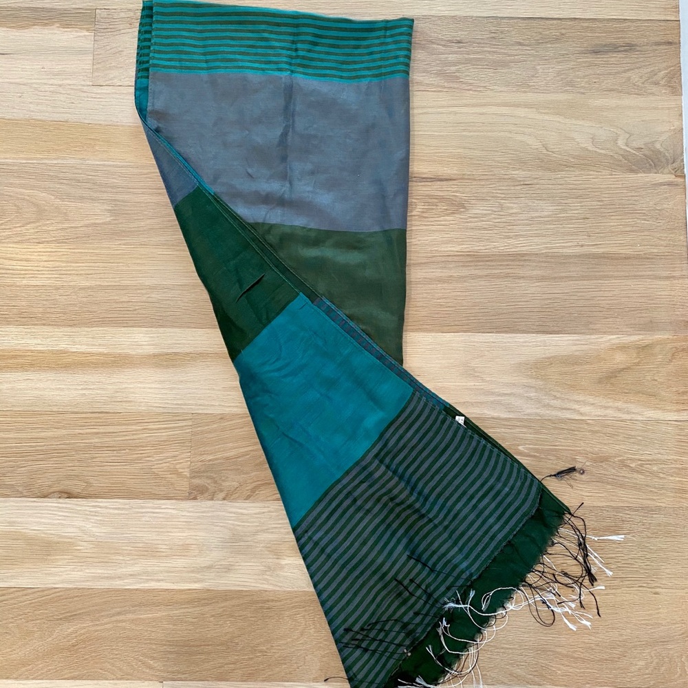 100% silk green patterned scarf